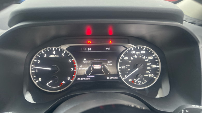 Nissan Qashqai 1.3 DiG-T MH Acenta Premium 5dr Petrol Hatchback